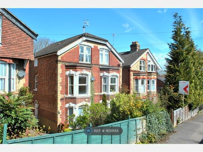 1 Bedroom Flat To Rent In Upper Grosvenor Road, Tunbridge Wells, TN1