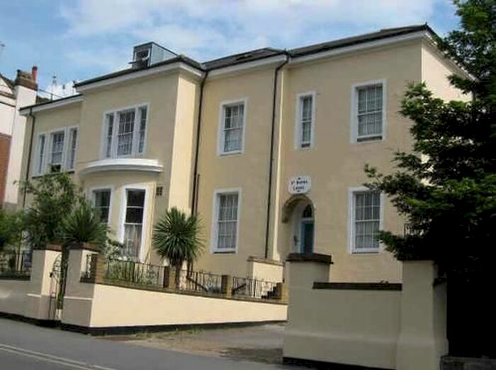 1 Bedroom Flat To Rent In St Marks Hill, Surbiton, KT6