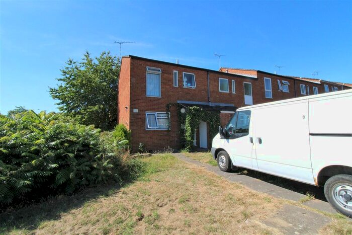 3 Bedroom Property To Rent In Selside, Brownsover, Rugby, CV21