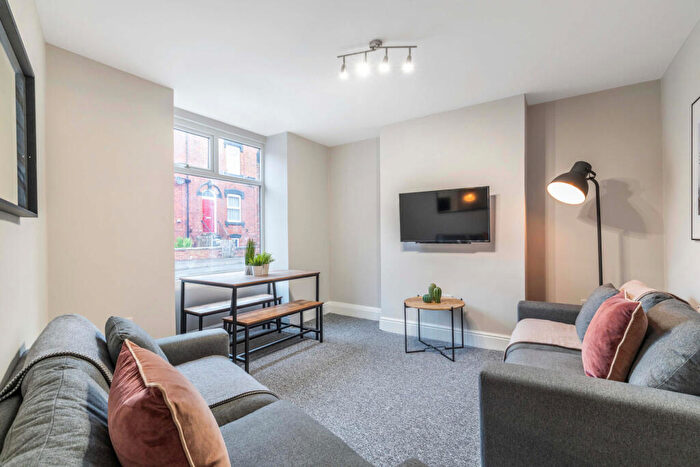 5 Bedroom House To Rent In Christopher Road, Leeds, LS6