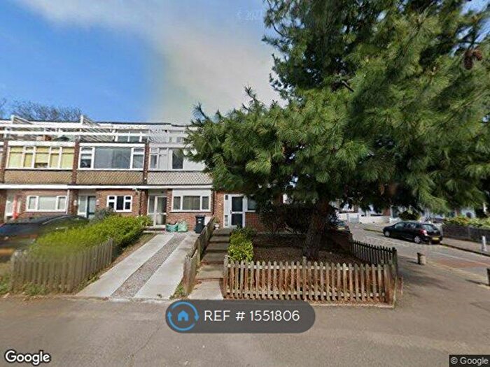 3 Bedroom End Of Terrace House To Rent In Tavistock Road, London, E18