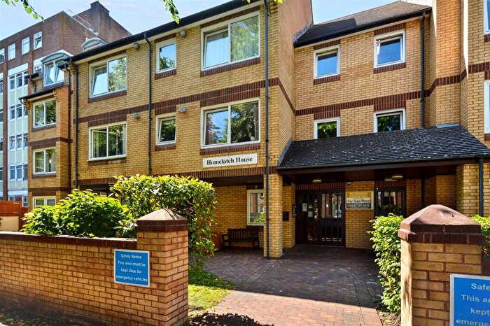 1 Bedroom Flat To Rent In St. Leonards Road, Eastbourne, BN21