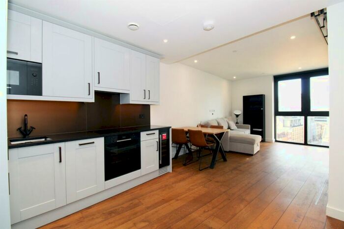 1 Bedroom Apartment To Rent In Emery Way, London Dock, Wapping, E1W
