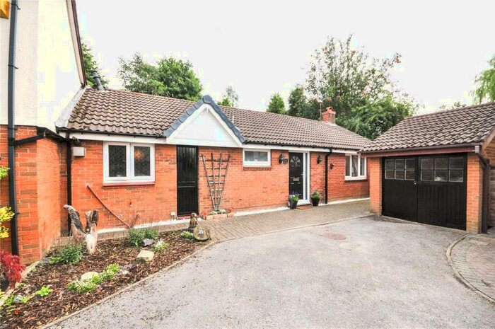 2 Bedroom Semi-Detached House To Rent In Hollow Vale Drive, Reddish, Stockport, SK5