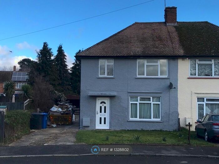 3 Bedroom Semi-Detached House To Rent In Lancaster Road, Maidenhead, SL6