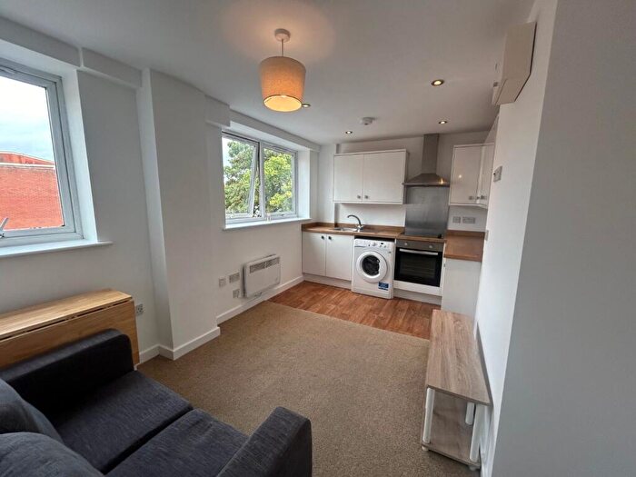 1 Bedroom Flat To Rent In Herbert Street, Redditch, Worcestershire, B98