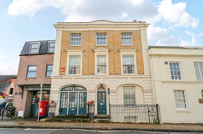 2 Bedroom Flat For Sale In St. Cross Road, Winchester, Hampshire, SO23