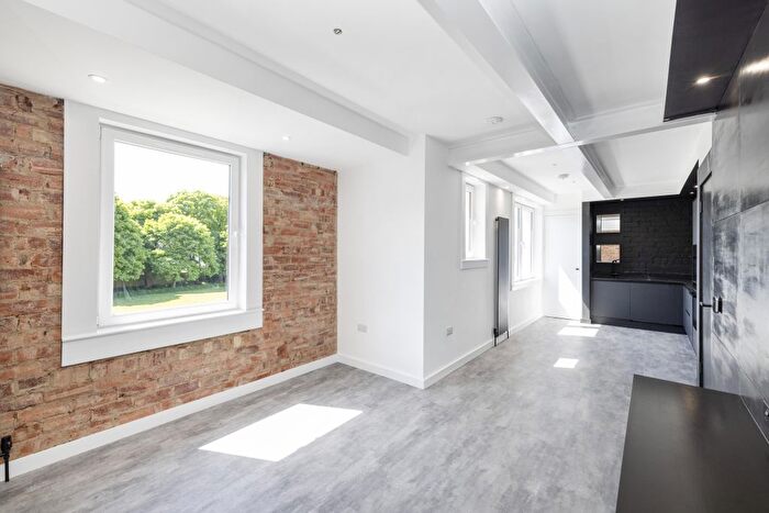 3 Bedroom Flat To Rent In The Green, Davidsons Mains, Edinburgh, EH4
