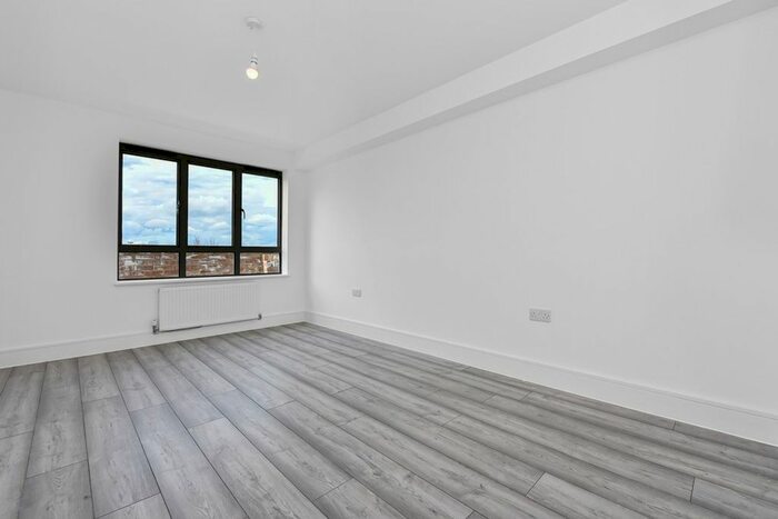 1 Bedroom Flat To Rent In Marlborough Road, Park View, ME7