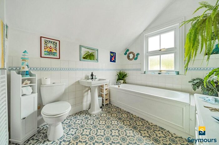 2 Bedroom Semi-Detached House For Sale In Eastwood Road, Bramley, Guildford, Surrey, GU5