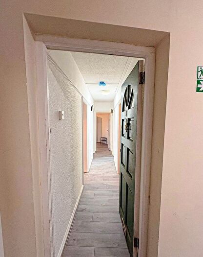 2 Bedroom Flat To Rent In High Street, Barkingside, IG6