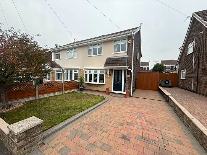 3 Bedroom Semi-detached House For Sale In Silverstone Grove, Lydiate, L31