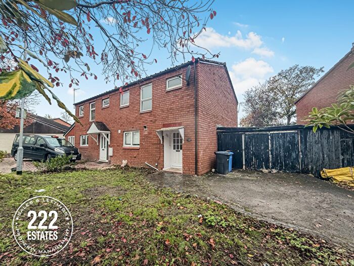 4 Bedroom Semi-Detached House To Rent In Cronulla Drive, Great Sankey, Warrington, WA5