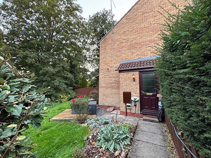 1 Bedroom Cluster House For Sale In Riverside Way, Brandon, IP27