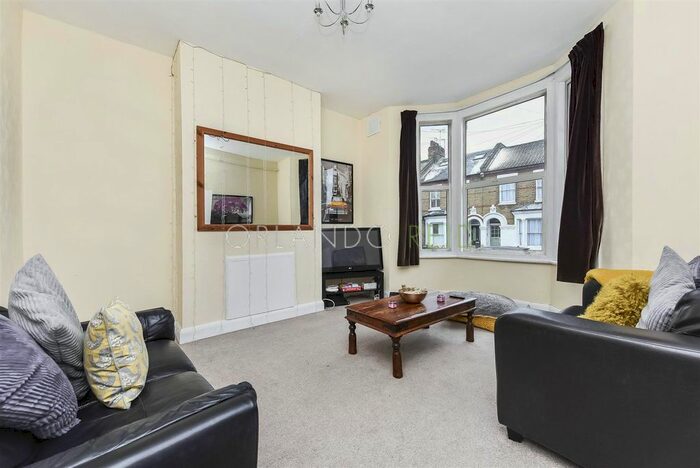 4 Bedroom Maisonette To Rent In Taybridge Road, London, SW11