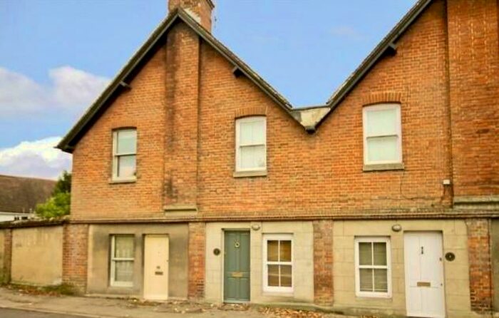 2 Bedroom Terraced House To Rent In Station Road, Gomshall, GU5