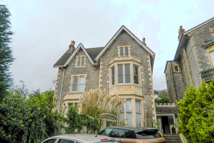 3 Bedroom Flat To Rent In Shrubbery Terrace, Weston-Super-Mare, BS23