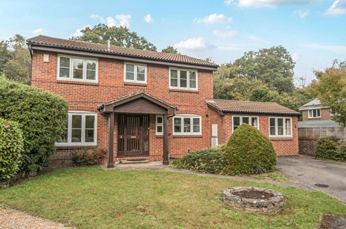 5 Bedroom Detached House For Sale In Raglan Close, Valley Park, Chandler's Ford, SO53