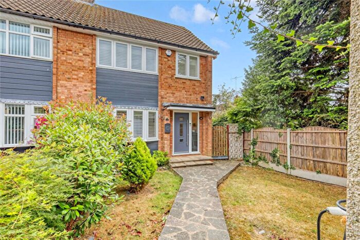 3 Bedroom Semi-Detached House To Rent In Lindhurst Drive, Ramsden Heath, Billericay, Essex, CM11