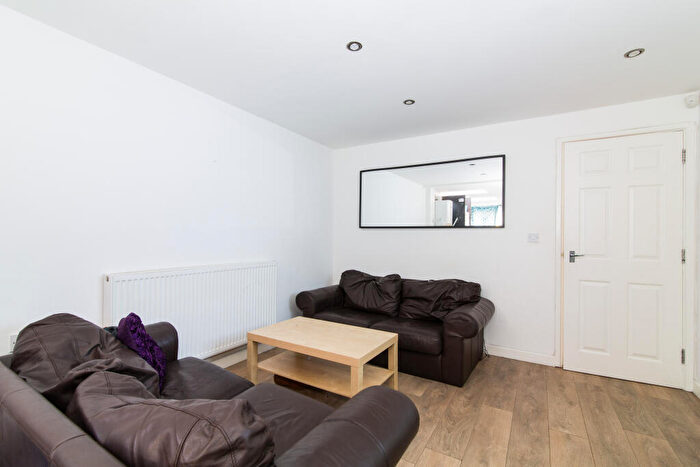 6 Bedroom House To Rent In Hubert Road, Selly Oak, West Midlands, B29