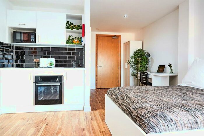 Flat To Rent In The Studios, Plaza Boulevard, Liverpool, L8