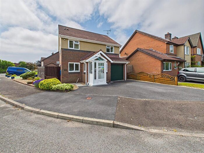 4 Bedroom Detached House For Sale In Dol Helyg, Pembrey, Burry Port, SA16