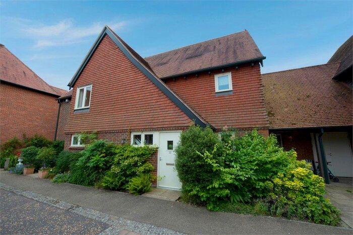 2 Bedroom Flat For Sale In South Street, Letcombe Regis, Wantage, OX12