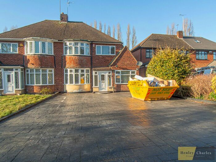 3 Bedroom Semi-Detached House To Rent In Pear Tree Road, Great Barr, Birmingham, B43