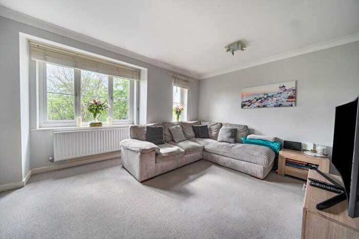 2 Bedroom Flat For Sale In Anders Corner, Bracknell, Berkshire, RG42