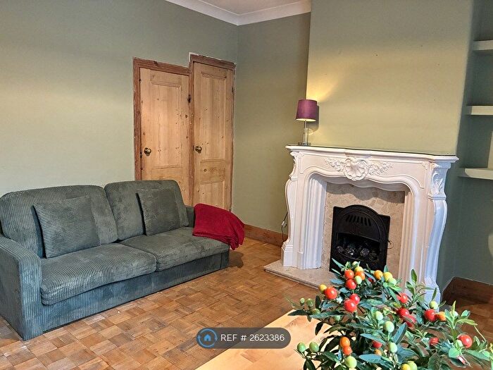 2 Bedroom Terraced House To Rent In Oval Rd, Croydon, CR0