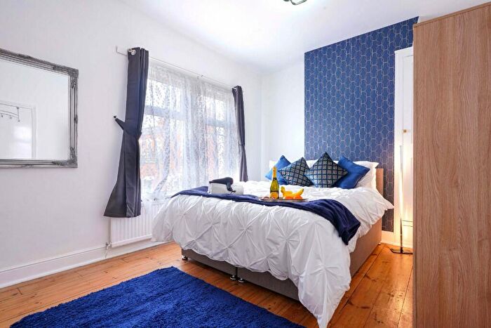 3 Bedroom House To Rent In Derby Road, Northampton, Northamptonshire, NN1