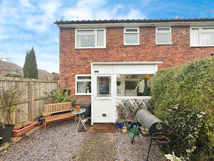 1 Bedroom Maisonette For Sale In Sycamore Avenue, Congleton, CW12