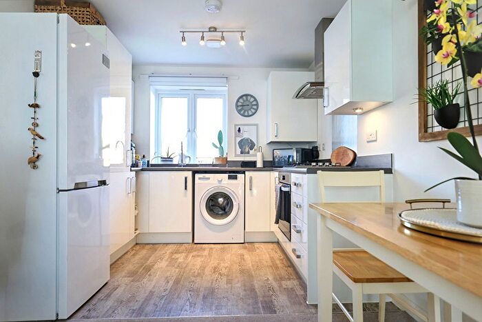 1 Bedroom Flat For Sale In Centenary Way, Witney, OX29