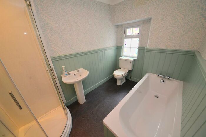2 Bedroom Terraced House For Sale In Clareston Road, Tenby, SA70