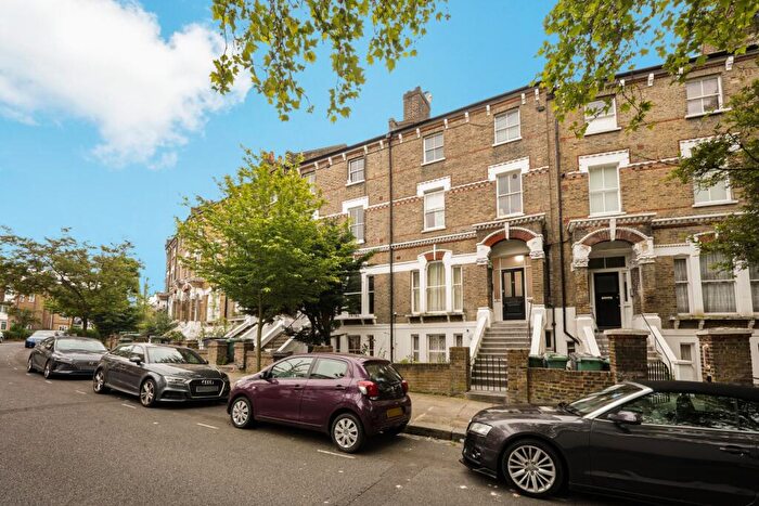 1 Bedroom Flat To Rent In C, Oseney Crescent, Kentish Town, NW5