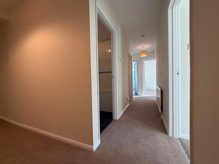 2 Bedroom Flat To Rent In London Road, Patcham, Brighton, BN1