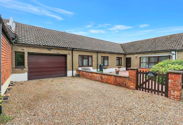 3 Bedroom Terraced House For Sale In Crays Pond, Oxfordshire, RG8