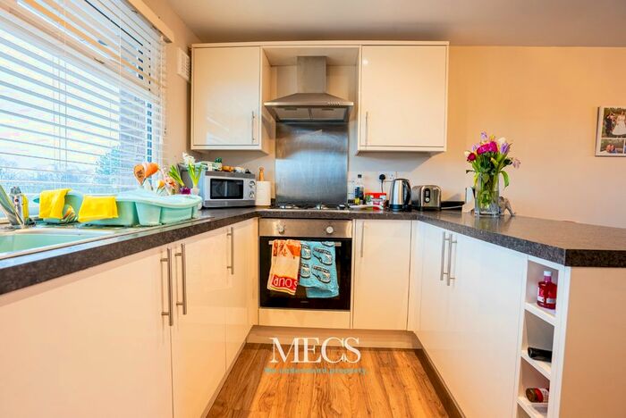 1 Bedroom Flat To Rent In Lordswood Square, Lordswood Road, Birmingham, West Midlands, B17