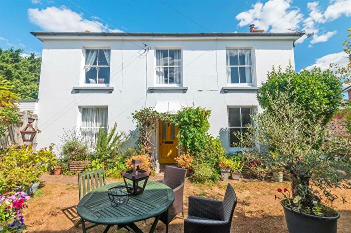 3 Bedroom Detached House For Sale In Battle Road, Hailsham, BN27
