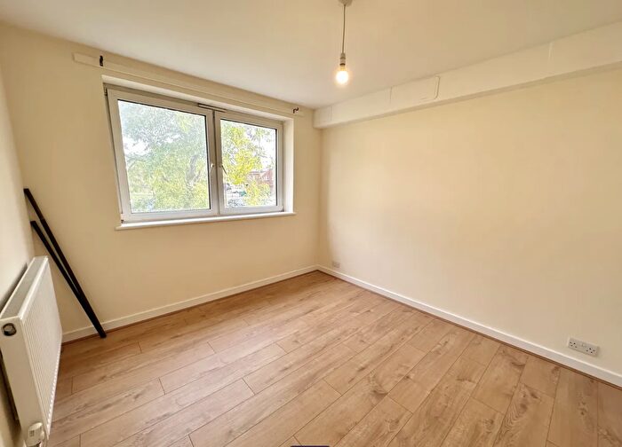 4 Bedroom Detached House To Rent In Guardian Way, Luton, LU1