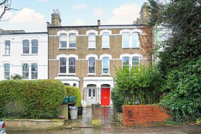 3 Bedroom Flat To Rent In Miranda Road, Whitehall Park, N19
