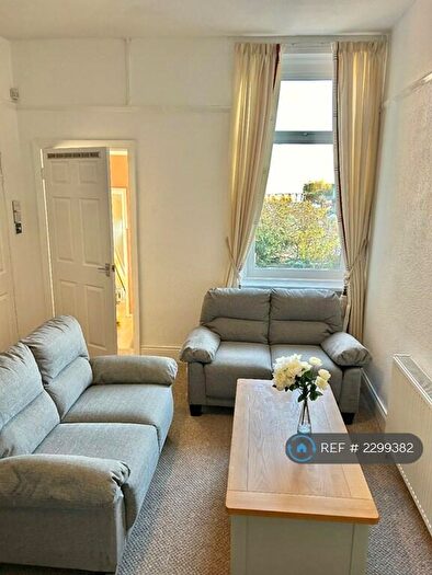 3 Bedroom Flat To Rent In Heaton, Newcastle Upon Tyne, NE6