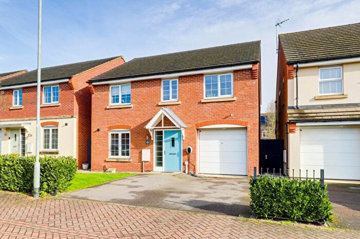 4 Bedroom Detached House For Sale In Bradstone Drive, Mapperley, NG3