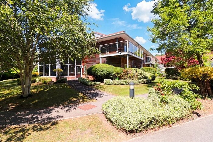 2 Bedroom Flat For Sale In Shannon Way, Chandler's Ford, SO53