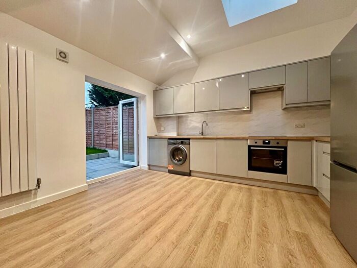 3 Bedroom Flat To Rent In Coteford Close, Pinner, HA5