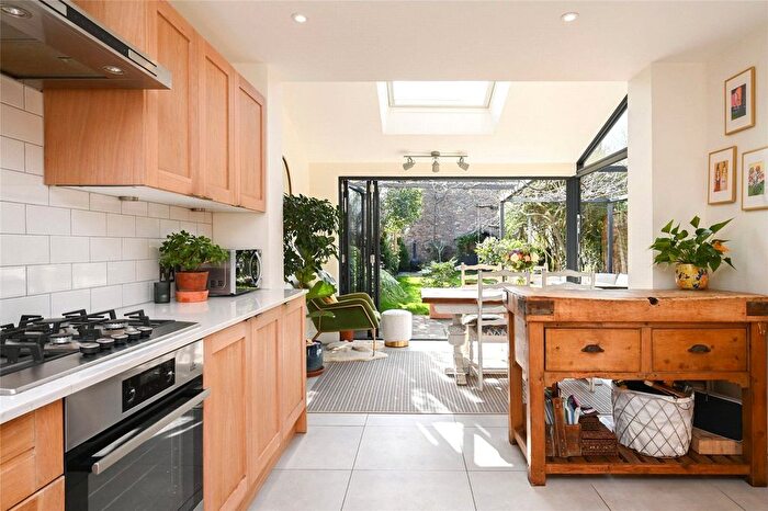 5 Bedroom End Terrace House For Sale In Fraser Road, Walthamstow, London, E17