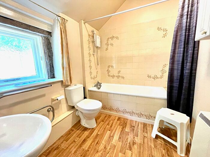2 Bedroom Cottage For Sale In High Peak Junction, Whatstandwell, Matlock, DE4