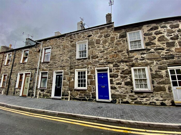 2 Bedroom Terraced House To Rent In Upper Ala Road, Pwllheli, LL53