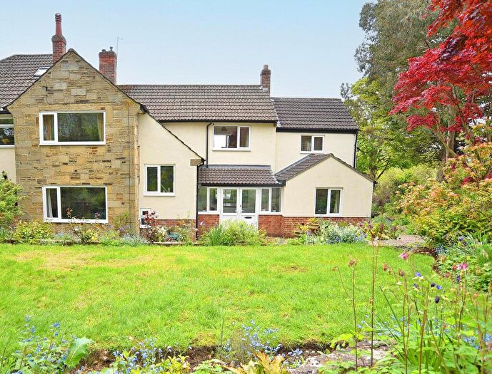 4 Bedroom Semi-Detached House For Sale In Oakdale, Harrogate, HG1