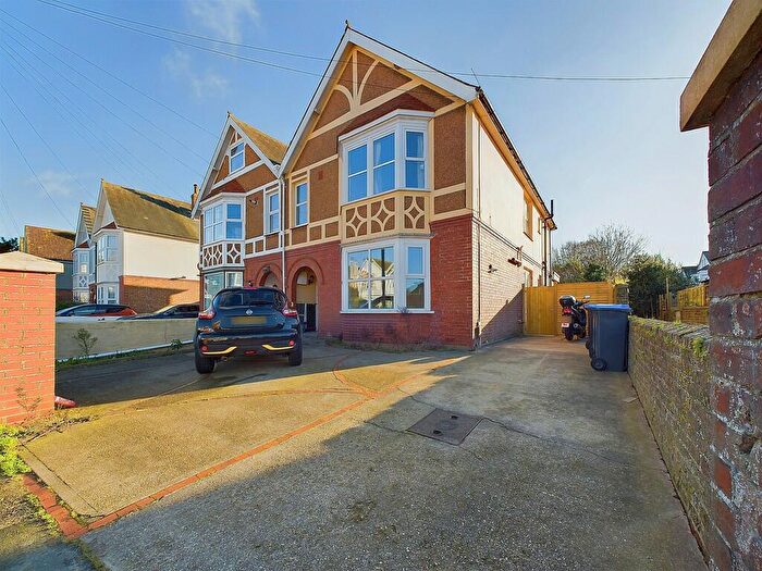 2 Bedroom Flat To Rent In Church Walk, Worthing, BN11